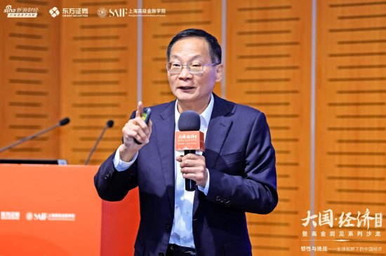 盛松成：未来提振消费的重点在于服务业