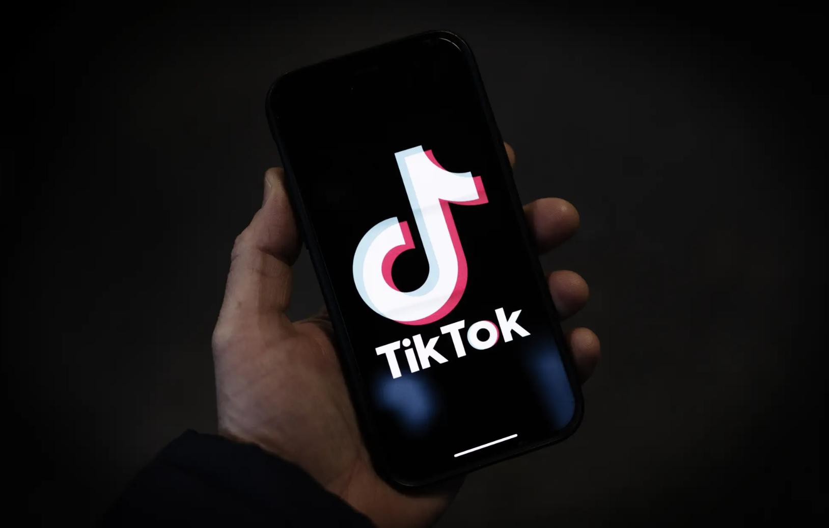 TikTok美国“不卖就禁”前夜，欧盟“补刀”，开出5亿欧元罚单